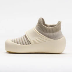 Jbrds Stand2Walk -Famous Sneaker Store 121402 3 1